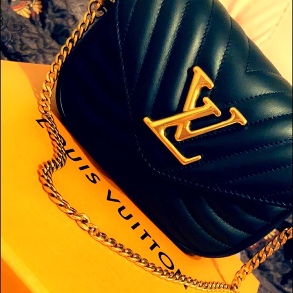 LOUIS VUITTON NEW WAVE MULTI-POCHETTE - Picture 4 of 5